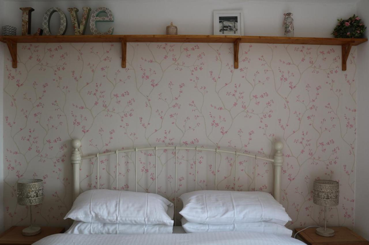 Large Cottage, 3 Beds All En-Suite, Small Village Location Overlooking Mousehole Penzance Buitenkant foto